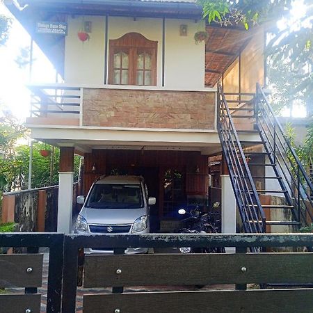Vintage Inn Homestay Cherai Beach Zewnętrze zdjęcie